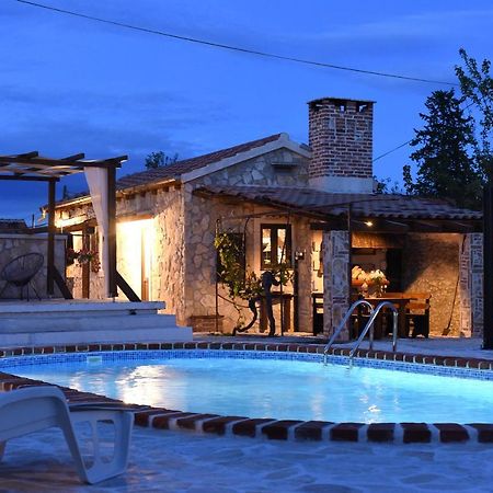 House & Apartment Palaca Donji Zemunik Bagian luar foto