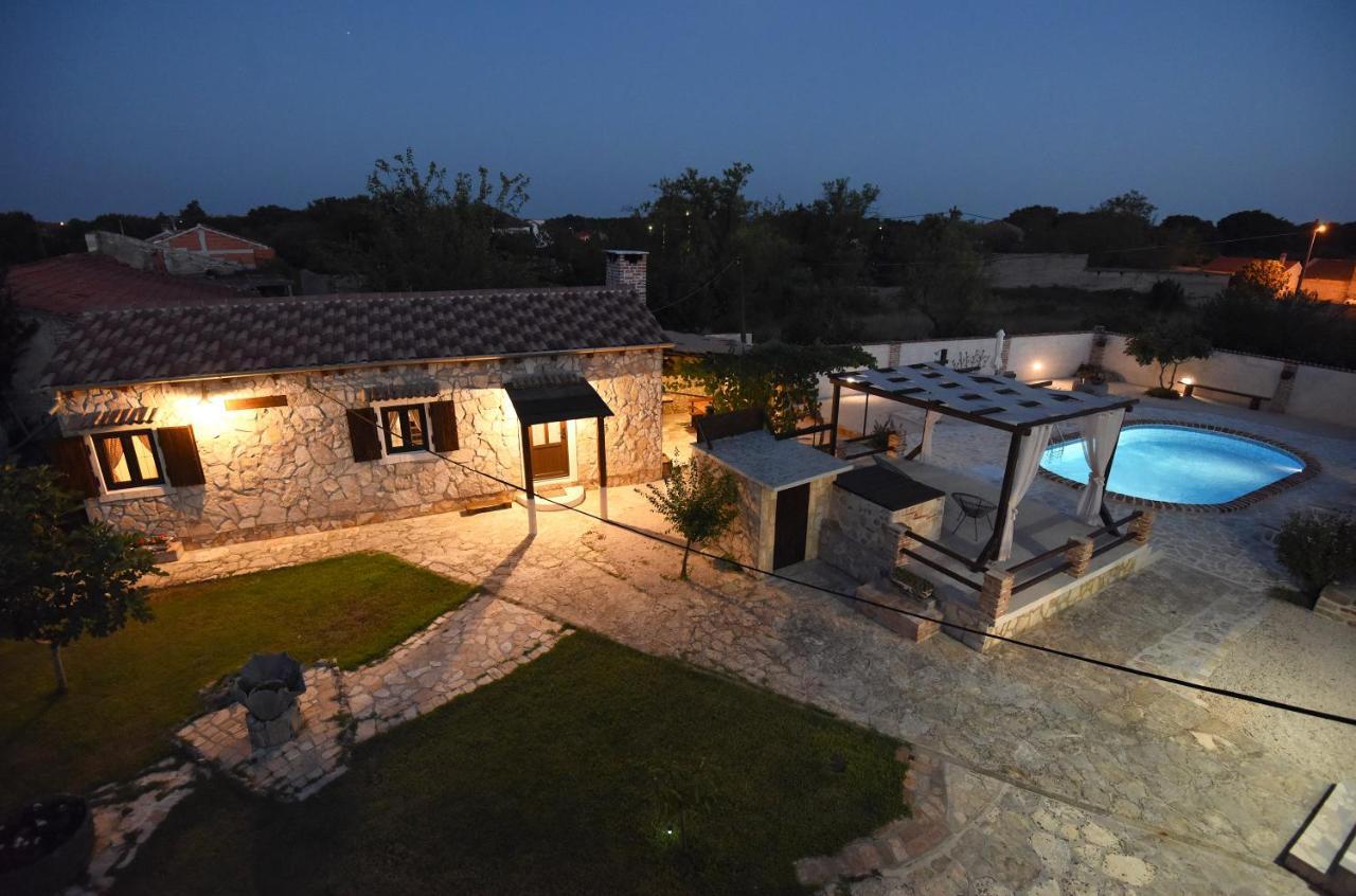 House & Apartment Palaca Donji Zemunik Bagian luar foto