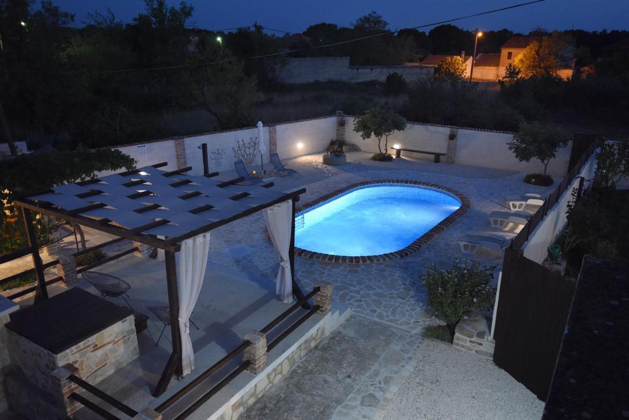 House & Apartment Palaca Donji Zemunik Bagian luar foto
